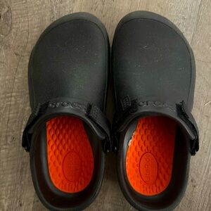 Crocs black
